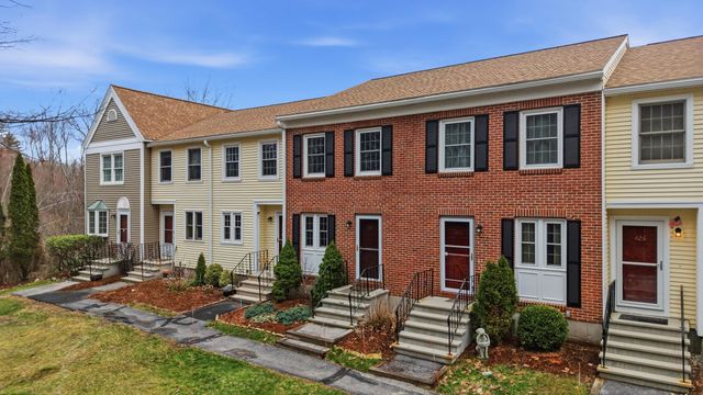 424 Fox Hollow Way, Manchester, NH 03104