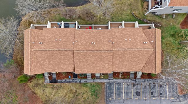 424 Fox Hollow Way, Manchester, NH 03104