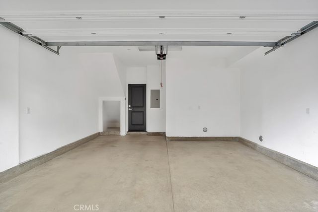 10832 W Riverton Court, North Hollywood, CA 91602