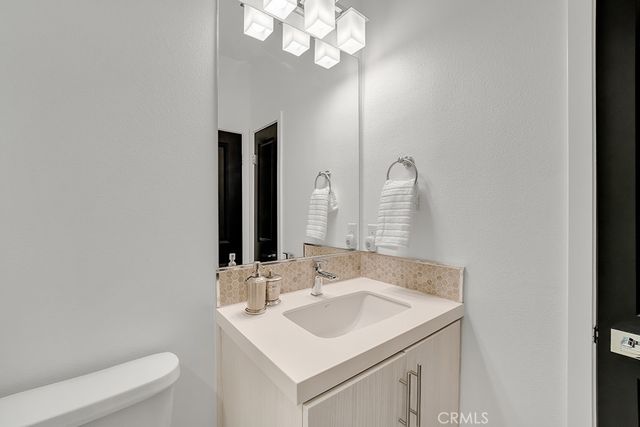 10832 W Riverton Court, North Hollywood, CA 91602