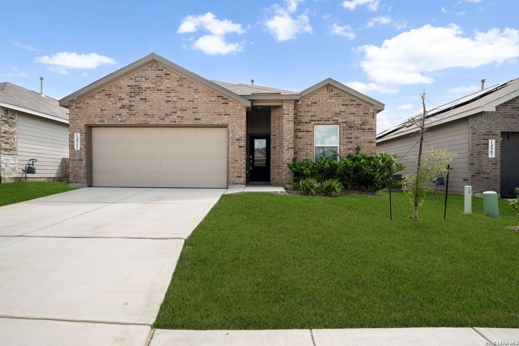 14911 Rhyolite Way, Elmendorf, TX 78112