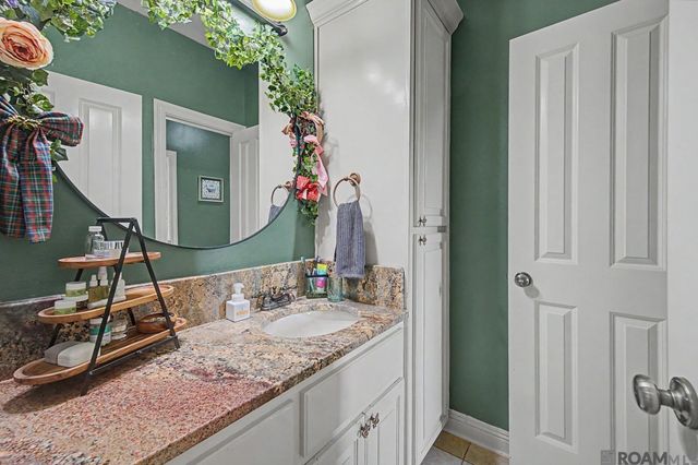 30969 Concord Dr, Walker, LA 70785