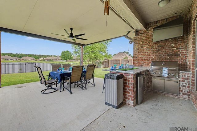 30969 Concord Dr, Walker, LA 70785