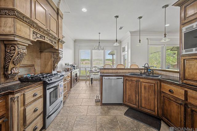 30969 Concord Dr, Walker, LA 70785