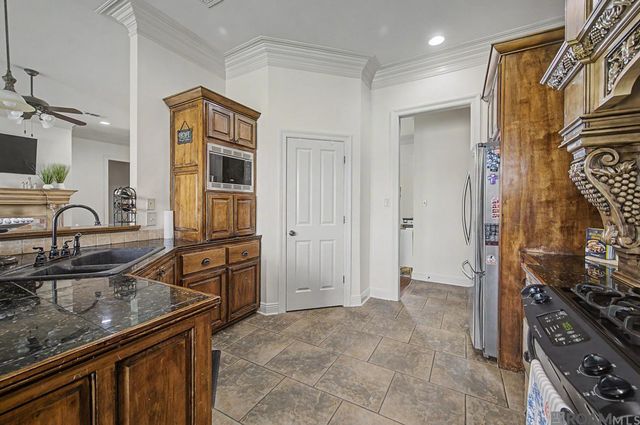 30969 Concord Dr, Walker, LA 70785