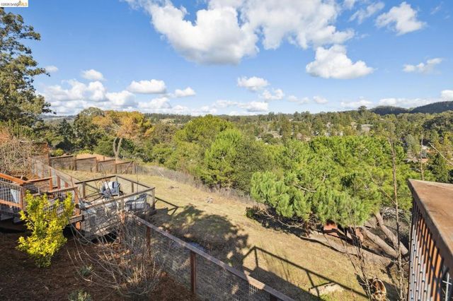 4450 4450 Turner Ave, Oakland, CA 94605