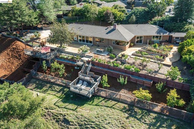 4450 4450 Turner Ave, Oakland, CA 94605