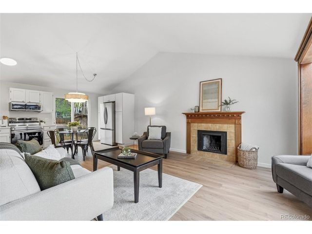 179 W Sycamore Ln, Louisville, CO 80027