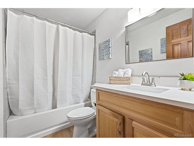 179 W Sycamore Ln, Louisville, CO 80027