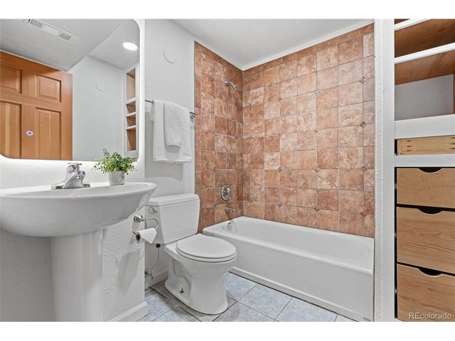 179 W Sycamore Ln, Louisville, CO 80027