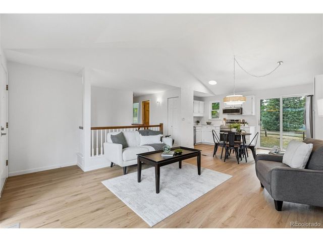 179 W Sycamore Ln, Louisville, CO 80027