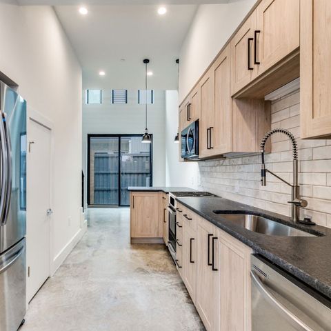 4306 Deere Street 105, Dallas, TX 75204