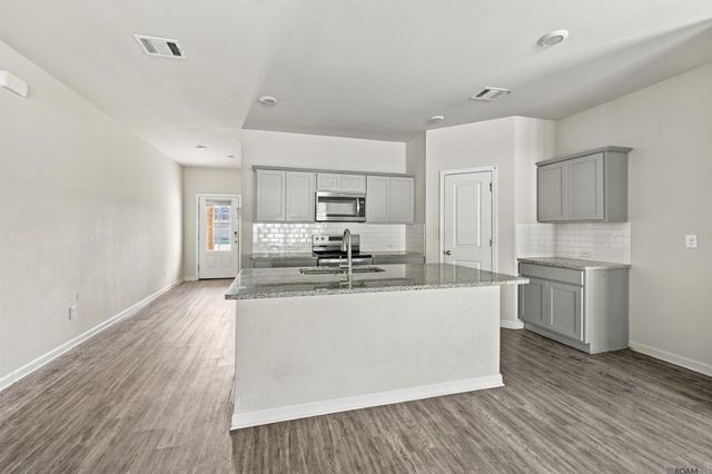 30746 Pine Grove Dr, Denham Springs, LA 70726