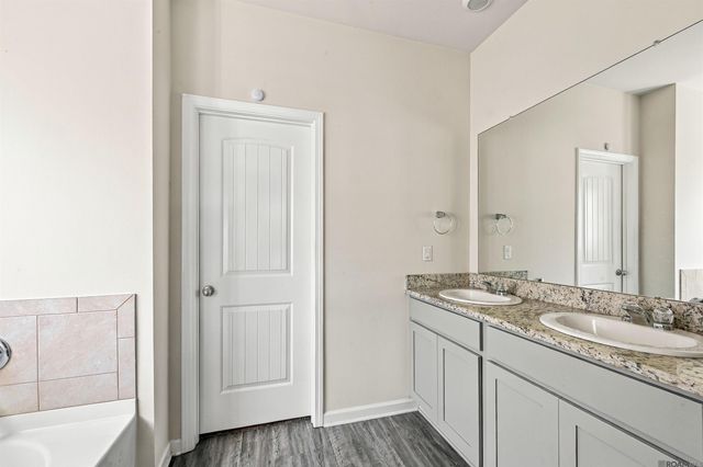 30746 Pine Grove Dr, Denham Springs, LA 70726