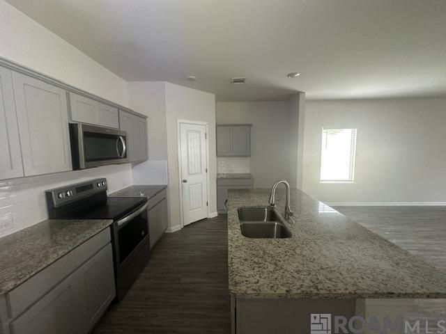 30746 Pine Grove Dr, Denham Springs, LA 70726