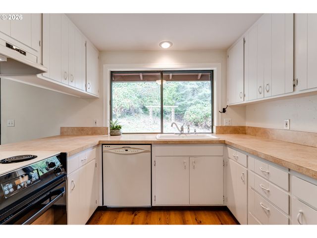 5020 SAXON Way, Eugene, OR 97405