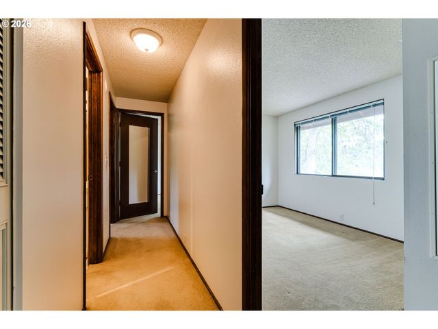 5020 SAXON Way, Eugene, OR 97405