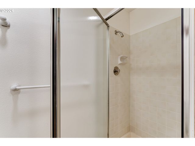 5020 SAXON Way, Eugene, OR 97405