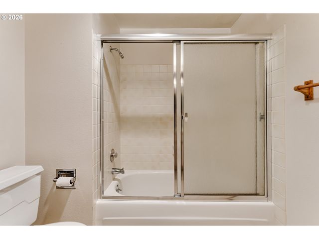 5020 SAXON Way, Eugene, OR 97405