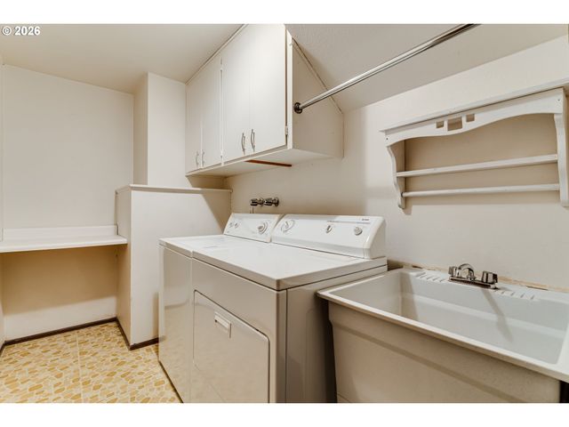 5020 SAXON Way, Eugene, OR 97405