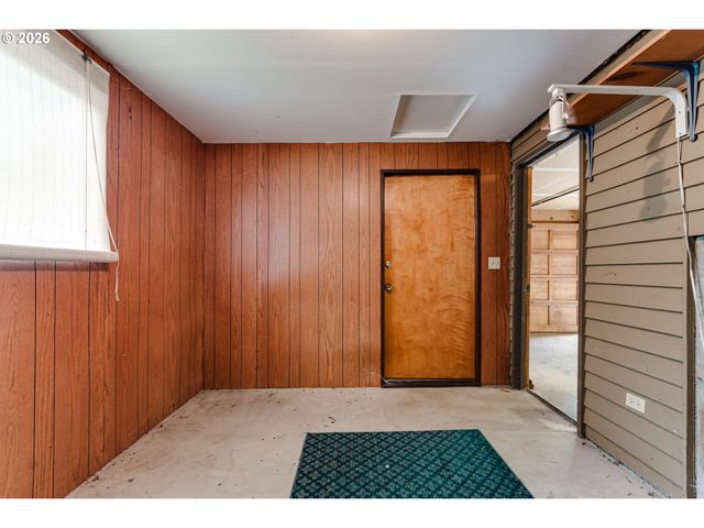 5020 SAXON Way, Eugene, OR 97405