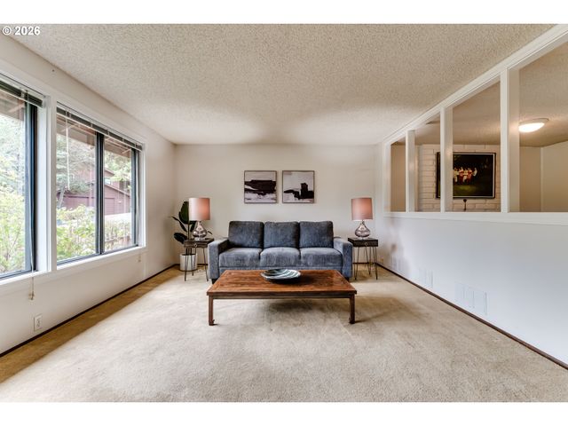 5020 SAXON Way, Eugene, OR 97405