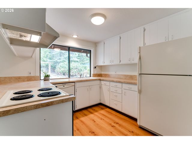 5020 SAXON Way, Eugene, OR 97405