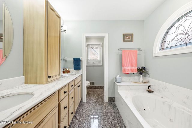 718 Talon Pl, Louisville, KY 40223