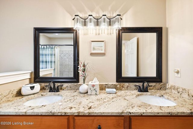 718 Talon Pl, Louisville, KY 40223