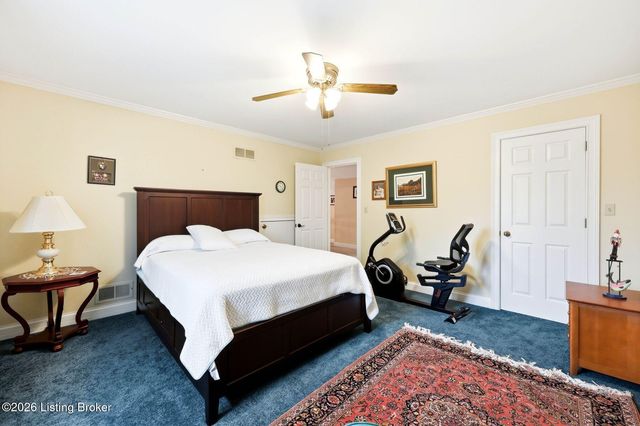 718 Talon Pl, Louisville, KY 40223