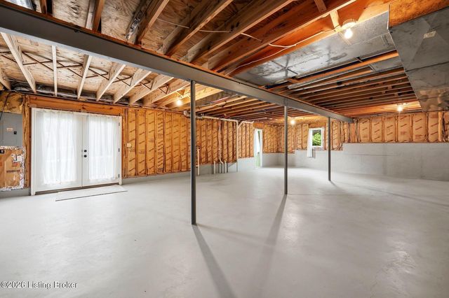 718 Talon Pl, Louisville, KY 40223