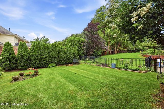 718 Talon Pl, Louisville, KY 40223