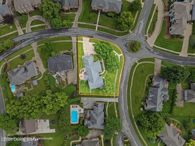 718 Talon Pl, Louisville, KY 40223