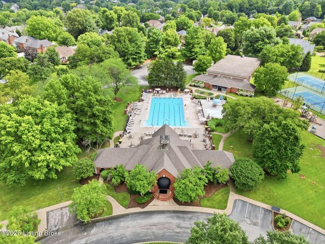 718 Talon Pl, Louisville, KY 40223