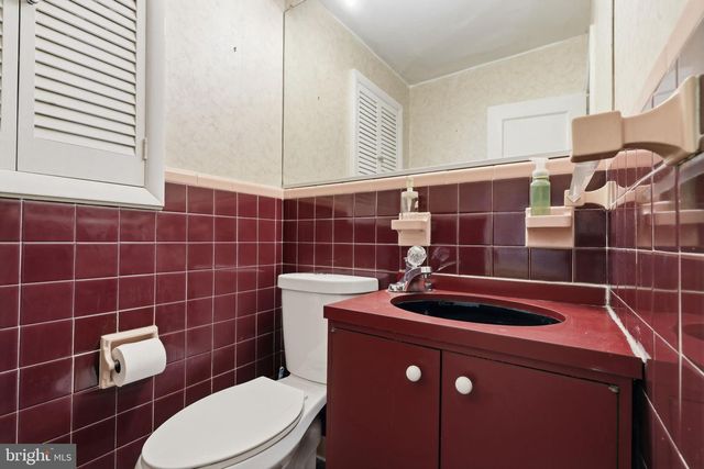 1102 ORLEANS RD, Cheltenham, PA 19012