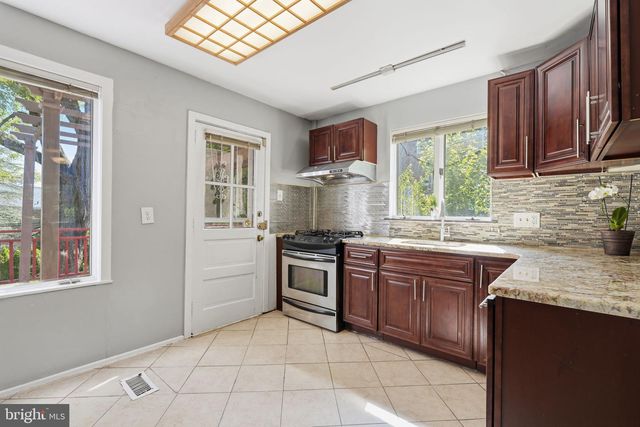 1102 ORLEANS RD, Cheltenham, PA 19012