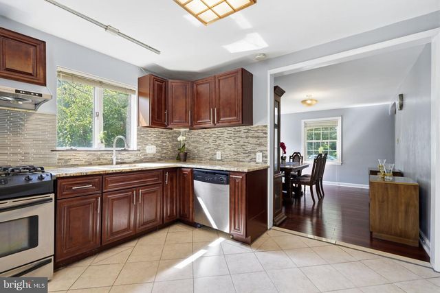 1102 ORLEANS RD, Cheltenham, PA 19012