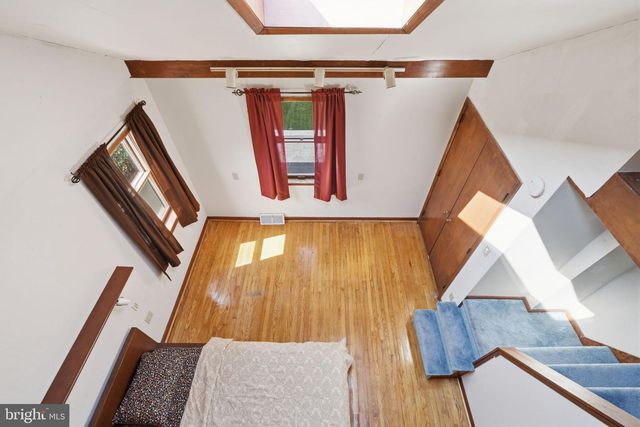 1102 ORLEANS RD, Cheltenham, PA 19012