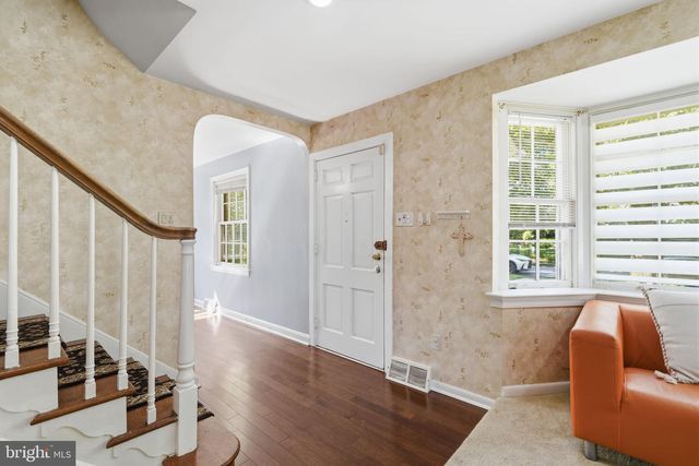 1102 ORLEANS RD, Cheltenham, PA 19012