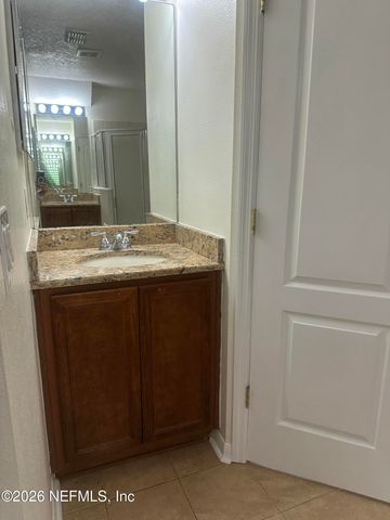 13735 DEVAN LEE Drive E, Jacksonville, FL 32226