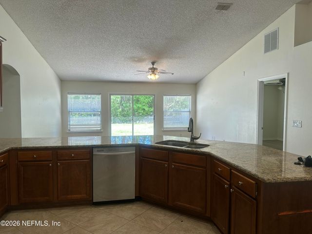 13735 DEVAN LEE Drive E, Jacksonville, FL 32226