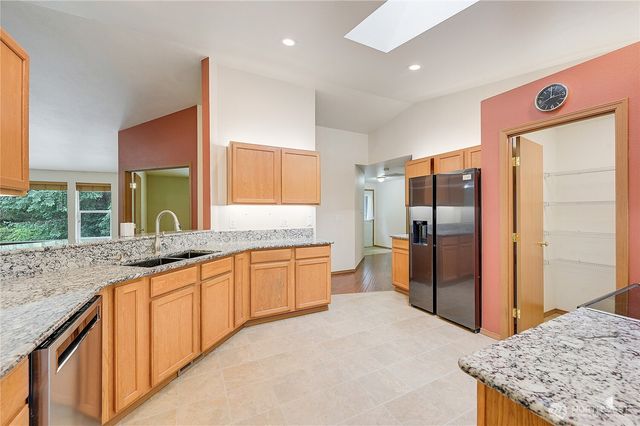 3995 SW Cimmarron Lane, Port Orchard, WA 98367
