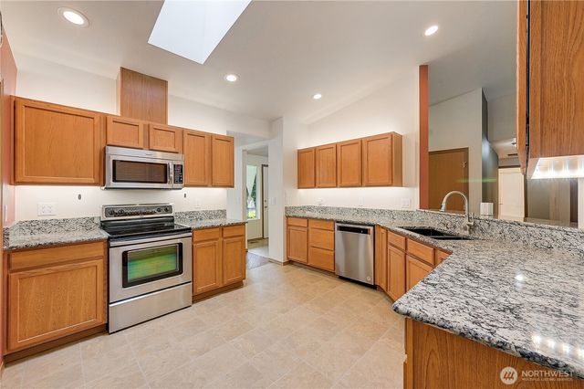 3995 SW Cimmarron Lane, Port Orchard, WA 98367