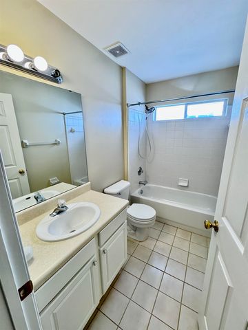 1125 Mosswood Chase, Tallahassee, FL 32312