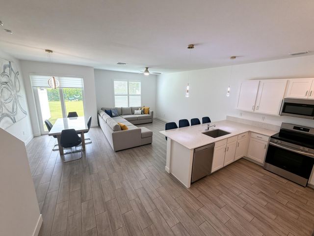 4180 Lagoon Shore Drive, Lake Worth, FL 33467