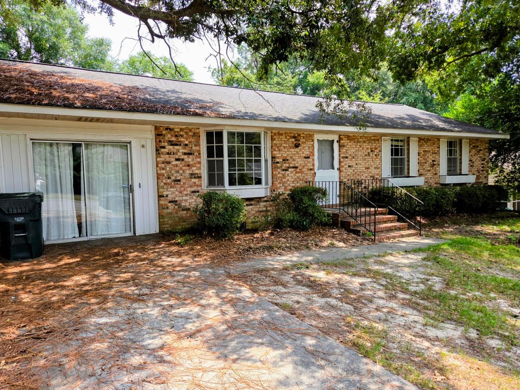 908 Valley View Street, Aiken, SC 29801