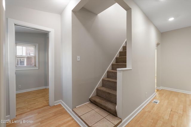 1043 Wetterau Ave, Louisville, KY 40217