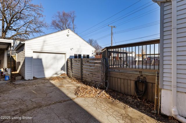 1043 Wetterau Ave, Louisville, KY 40217