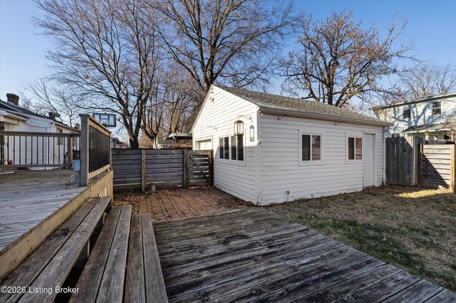 1043 Wetterau Ave, Louisville, KY 40217