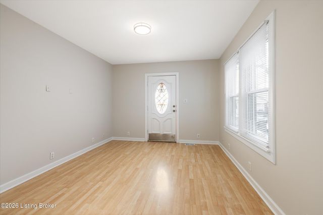 1043 Wetterau Ave, Louisville, KY 40217